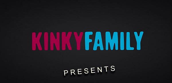  Kinky Family - Sextape with my blonde stepsis Aria Banks